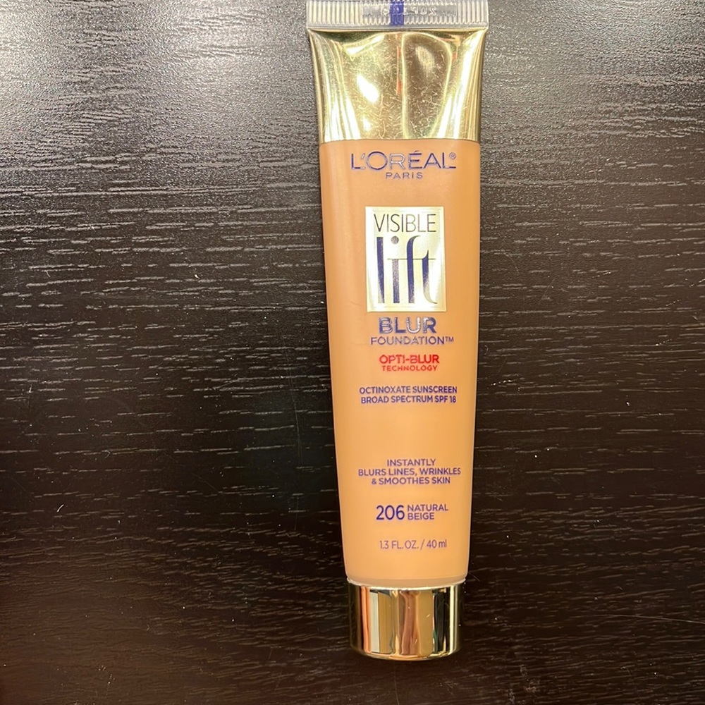 L’Oréal blue foundation! New !!